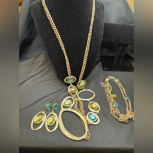 Chico’s Bundle Turquoise & Green Stone w/ Gold Necklace, Bracelet & Earring Set